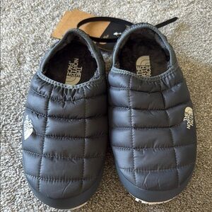 The North Face Women’s THERMOBALL™ Traction Mules V - Size 7
